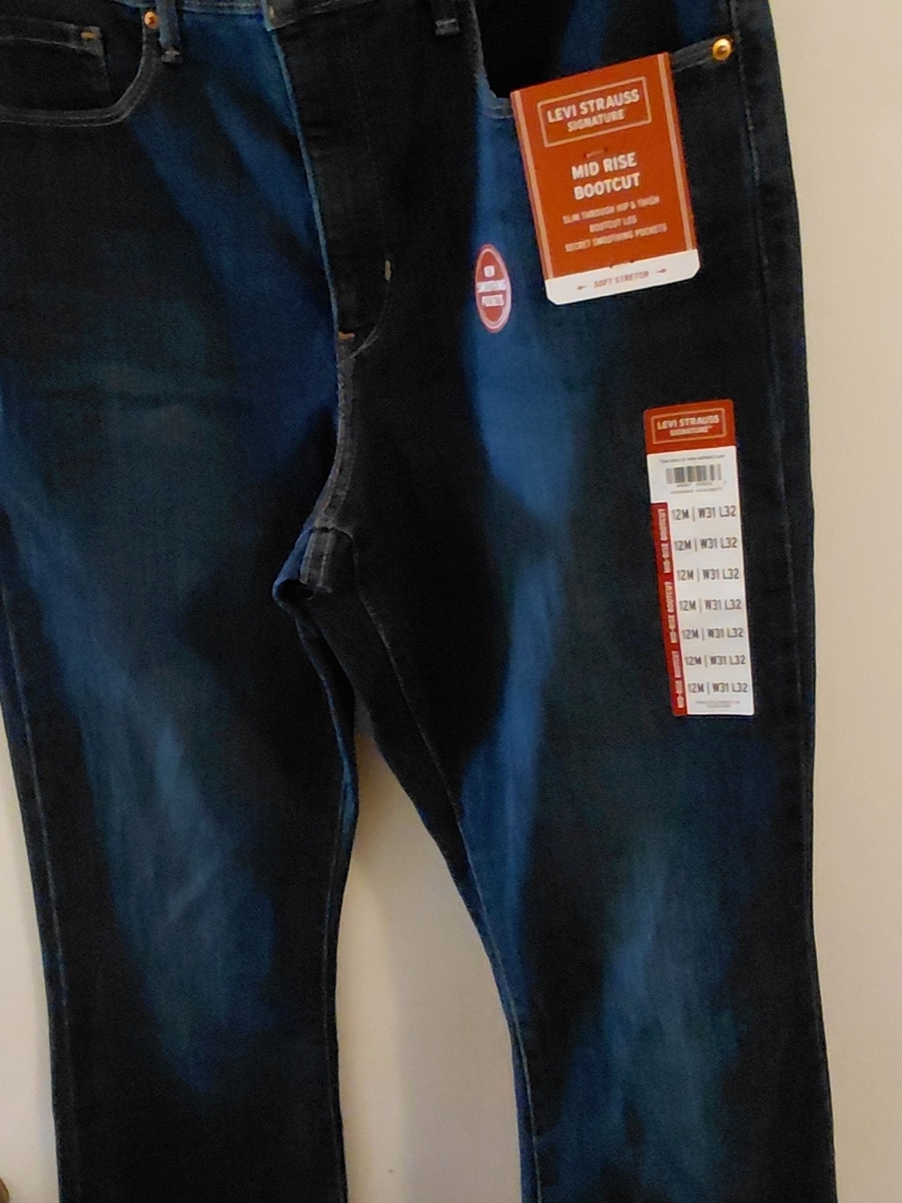 Levi Strauss Signature Jeans Women's Dark Blue MidRise Boot Cut Slimming Stretch